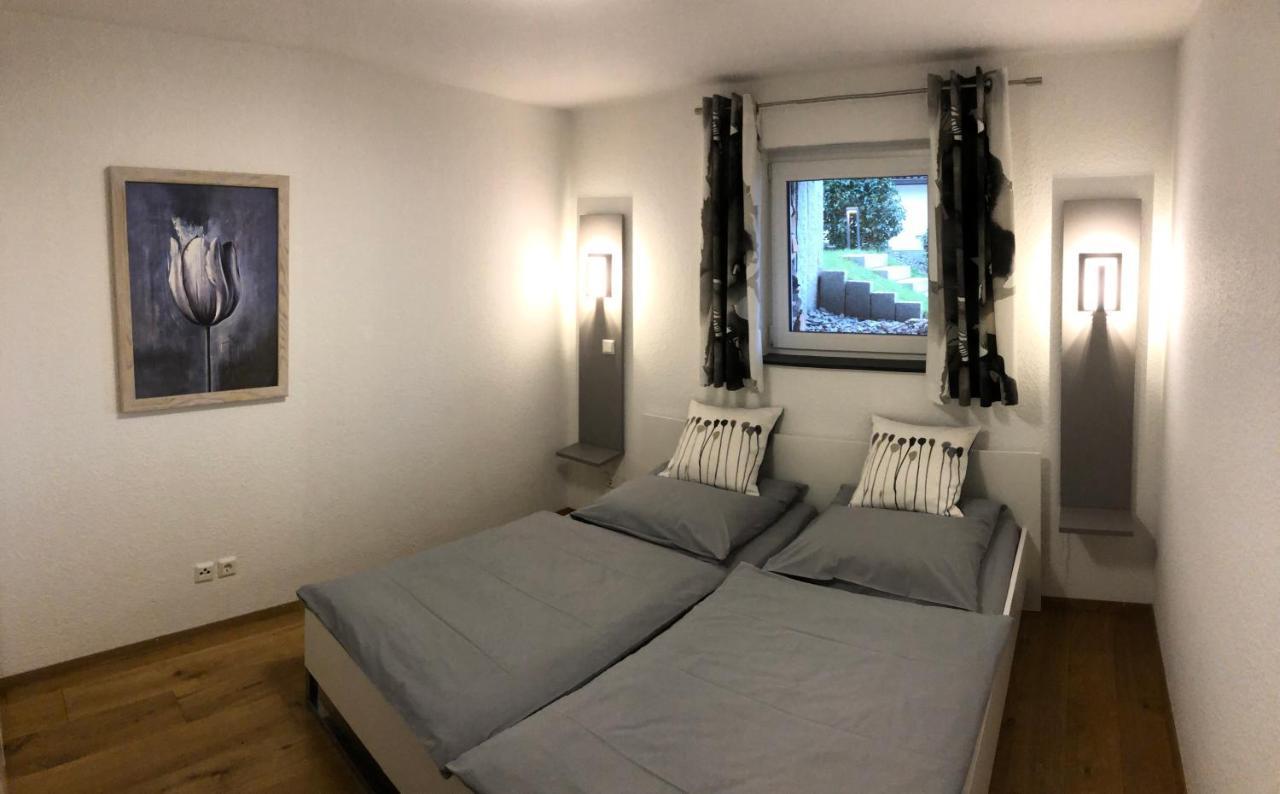 Ferienwohnung Gasser Ebringen ภายนอก รูปภาพ